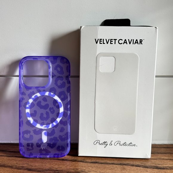 Velvet Caviar | Electric purple leopard iphone 14 pro case - Picture 2 of 2